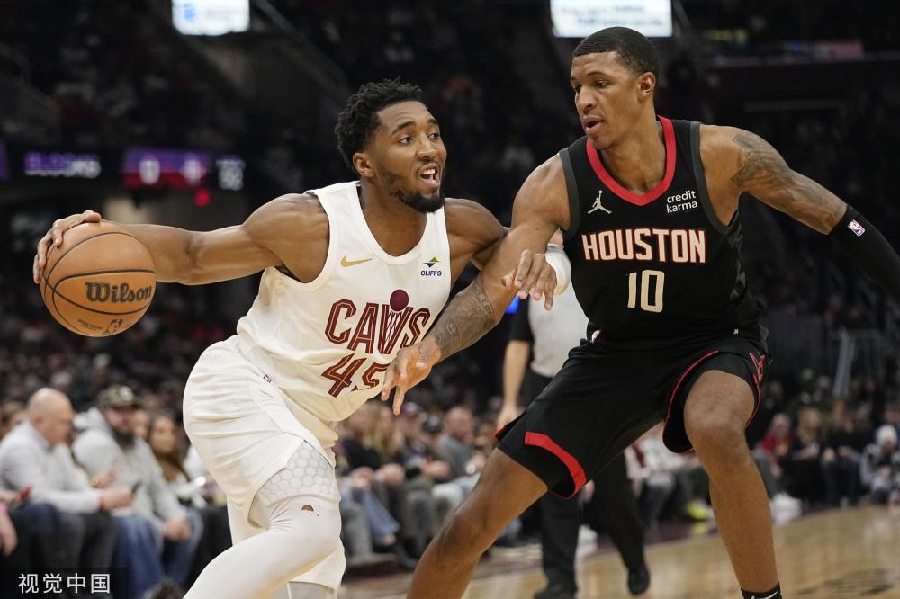 训练刻苦 训练刻苦